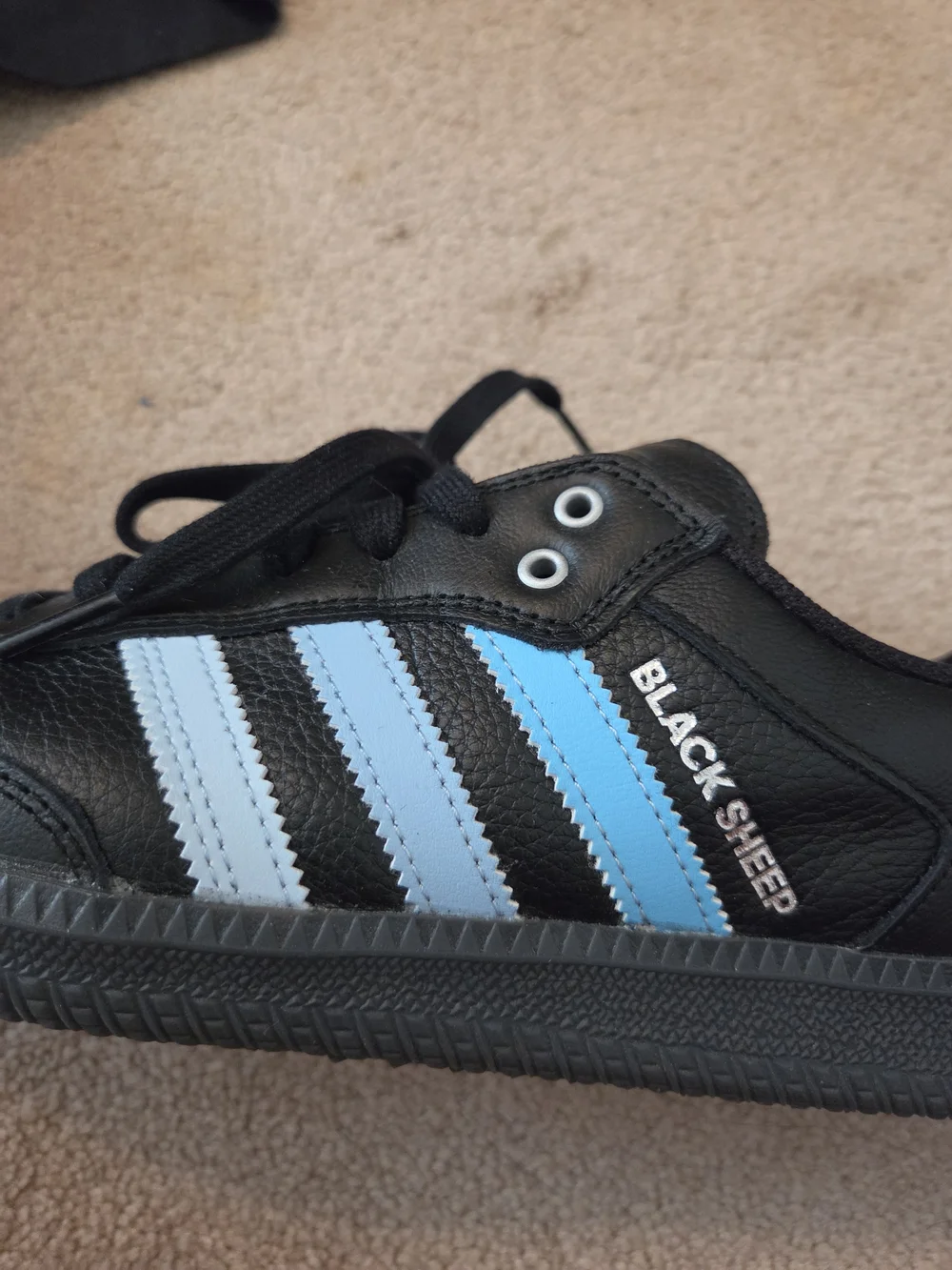 Adidas Black SHEEP Mens Sambas Clt FC package